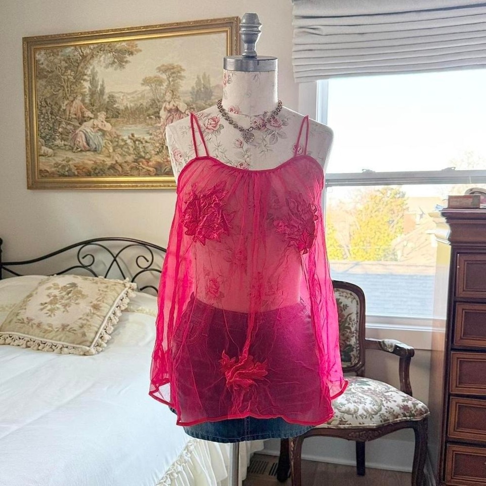 60s red babydoll top floral appliqué detailing flowy silhouette